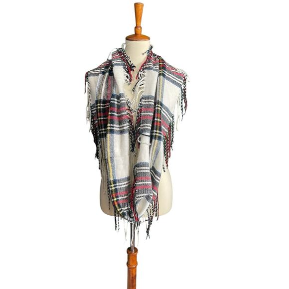 Charming Charlie Infinity Scarf with fringe Plaid Cream 100% Acrylic Soft - Picture 1 of 6